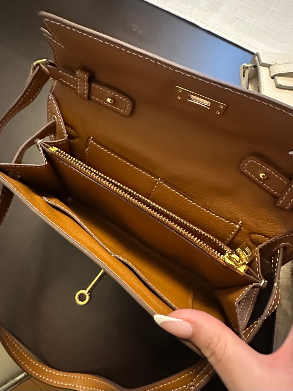HANDBAG BUNDLE - Picture 4 of 6